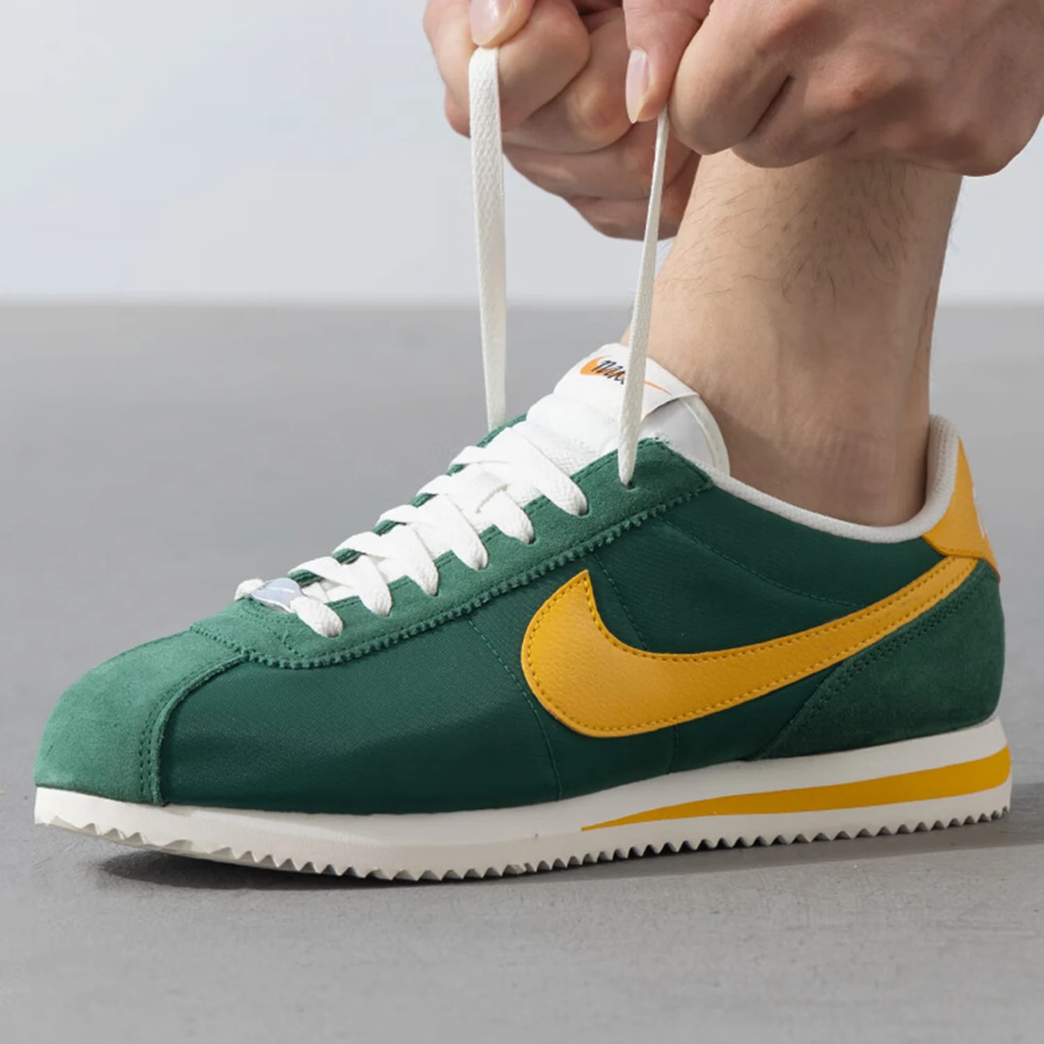 حذاء نايك الرسمي الأصيل 2024 الجديد للرجال والنساء حذاء كاجوال ريترو متين HF1435-300 #2