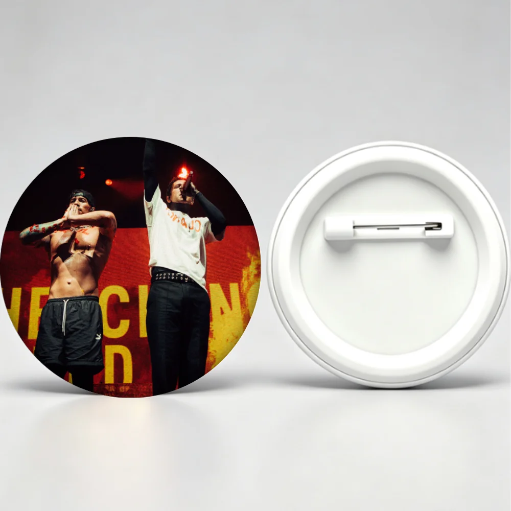 Music Band Twenty One Pilots Pins, Band Logo Portrait Badge, Tinplate Brooch for Backpack Clothes Gifts