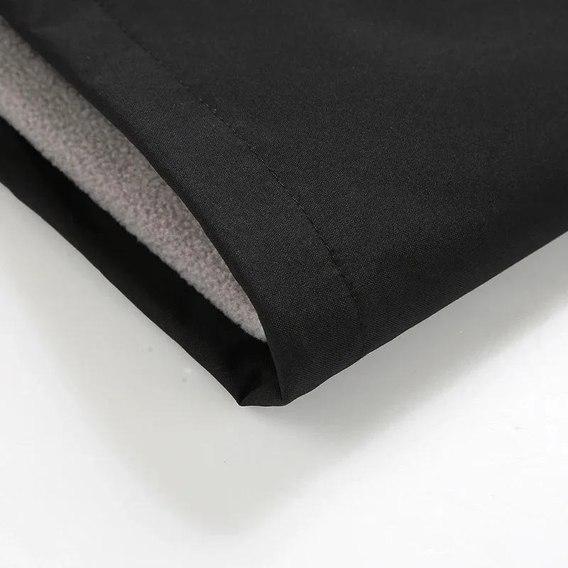 جديد خريف وشتاء 2025 سترة واقية خارجية ثلاثة في واحد للرجال مقاومة للرياح ومقاومة للماء ملابس خارجية عصرية متعددة الاستخدامات