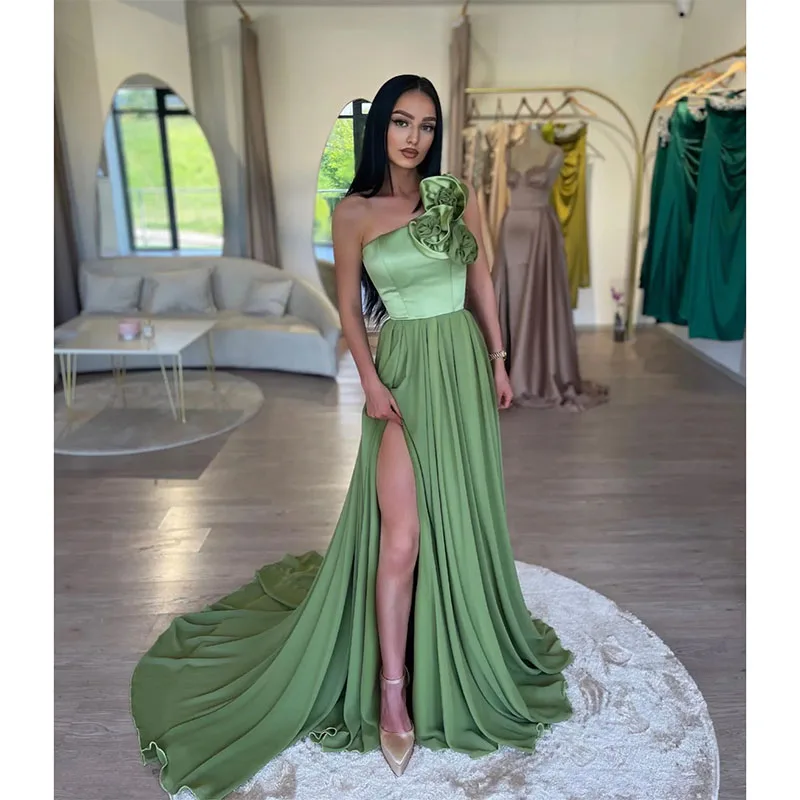 

Sexy Green Prom Dresses Stapless Ruffles Flower Evening Gowns Pleats Slit Formal Long Special Occasions Party Dress