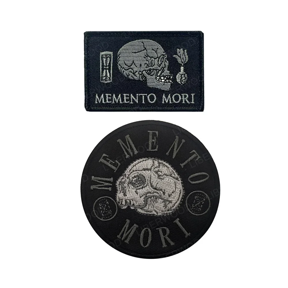 Memento Mori avvertimento Patch ricamata emblema tattico Armband Skull Applique