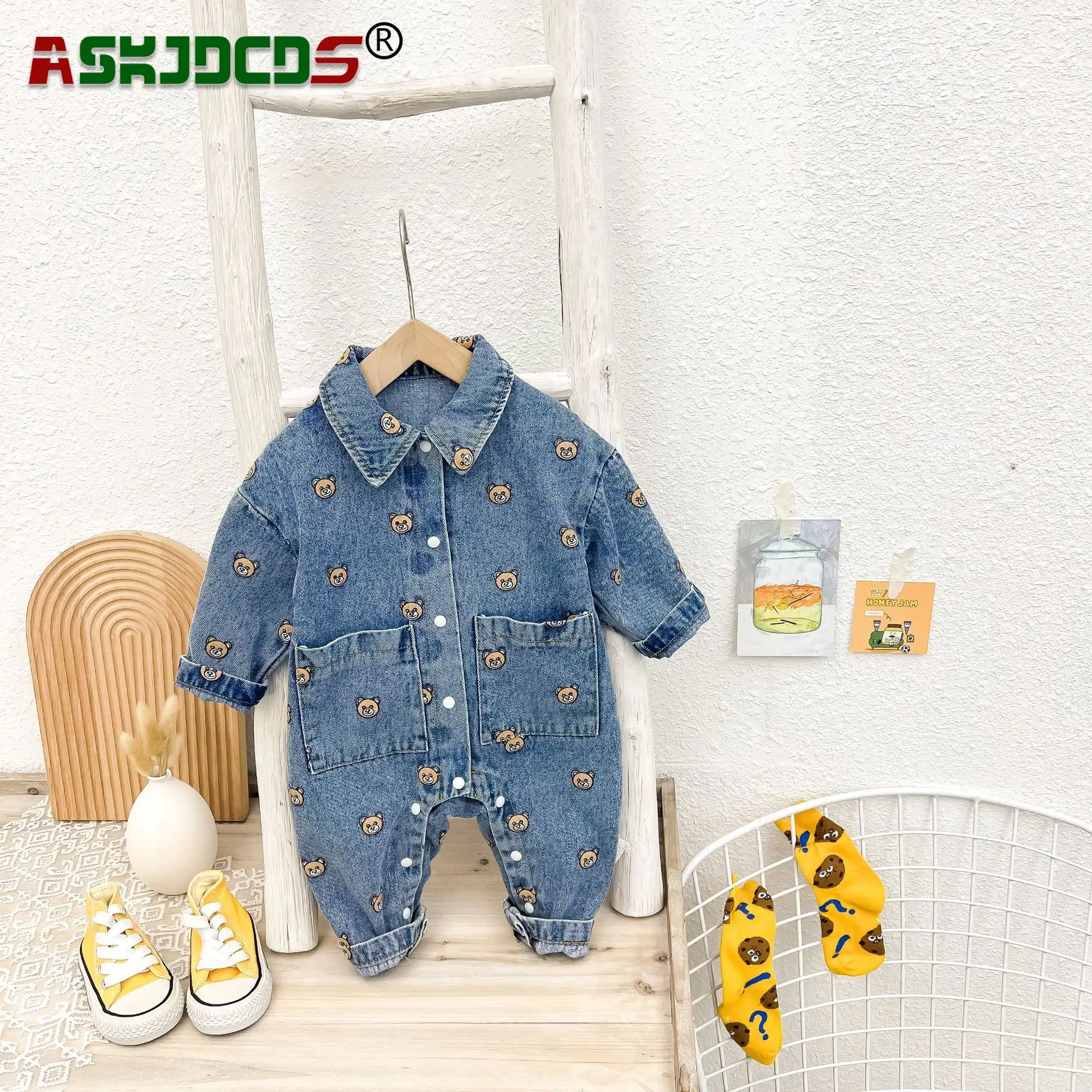 

2023 Autumn Cartoon Bear Denim One-piece Jumpsuit for Newborn Boys and Girls, Toddler Cotton Romper Featured Vintage