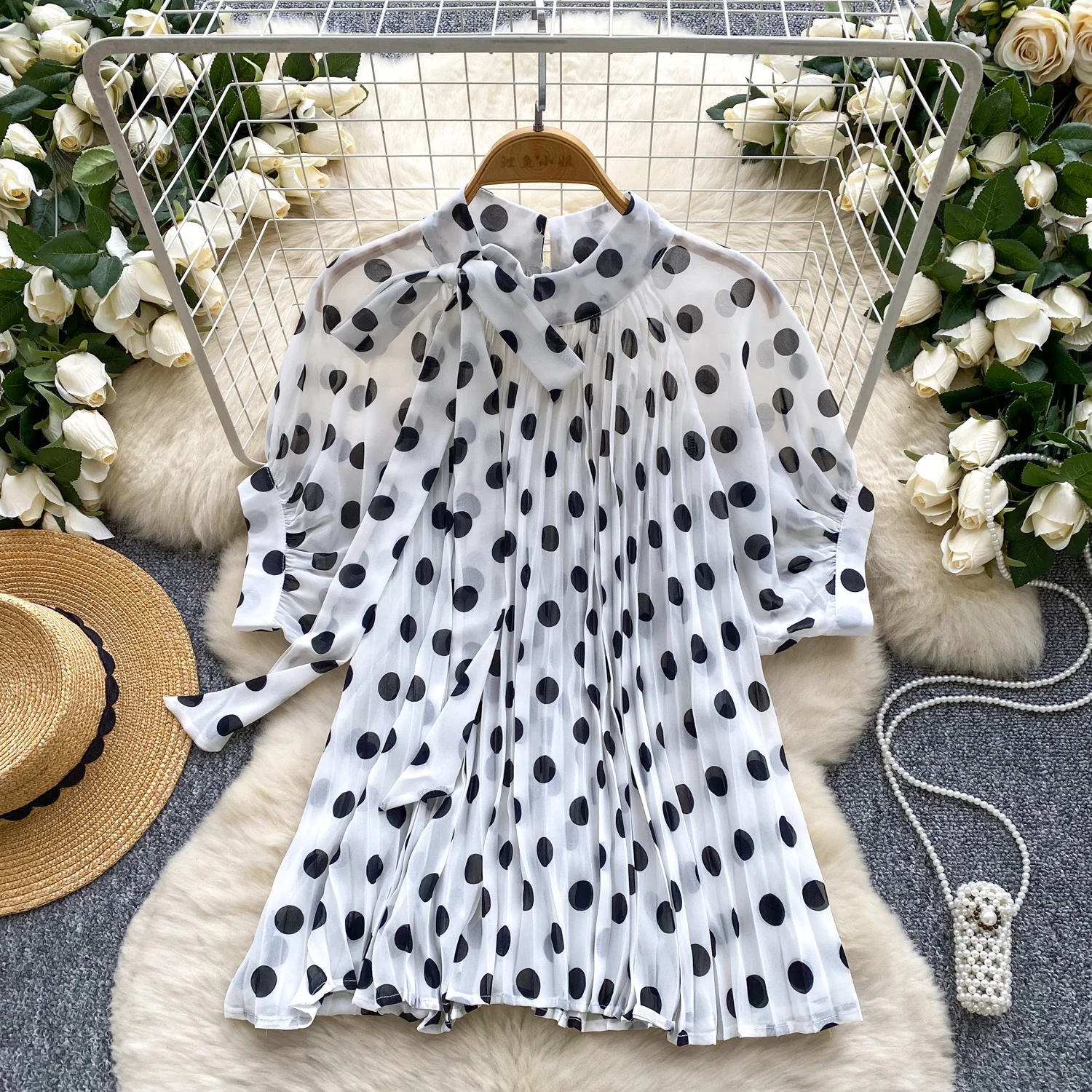 ใหม่ Ruffle เสื้อผู้หญิงพัฟแขนเสื้อและเสื้อสตรีสีขาวสีดํา Ruched TOP หญิง Ruched ผู้หญิงเสื้อ