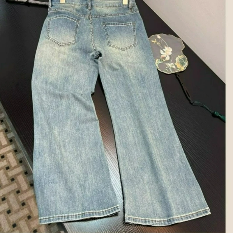 Lässige, jugendliche, bestickte Jeans mit weitem Bein für Damen, 2026, Herbst, hoch taillierte, schlankmachende, elegante, vielseitige Hose mit geradem Bein