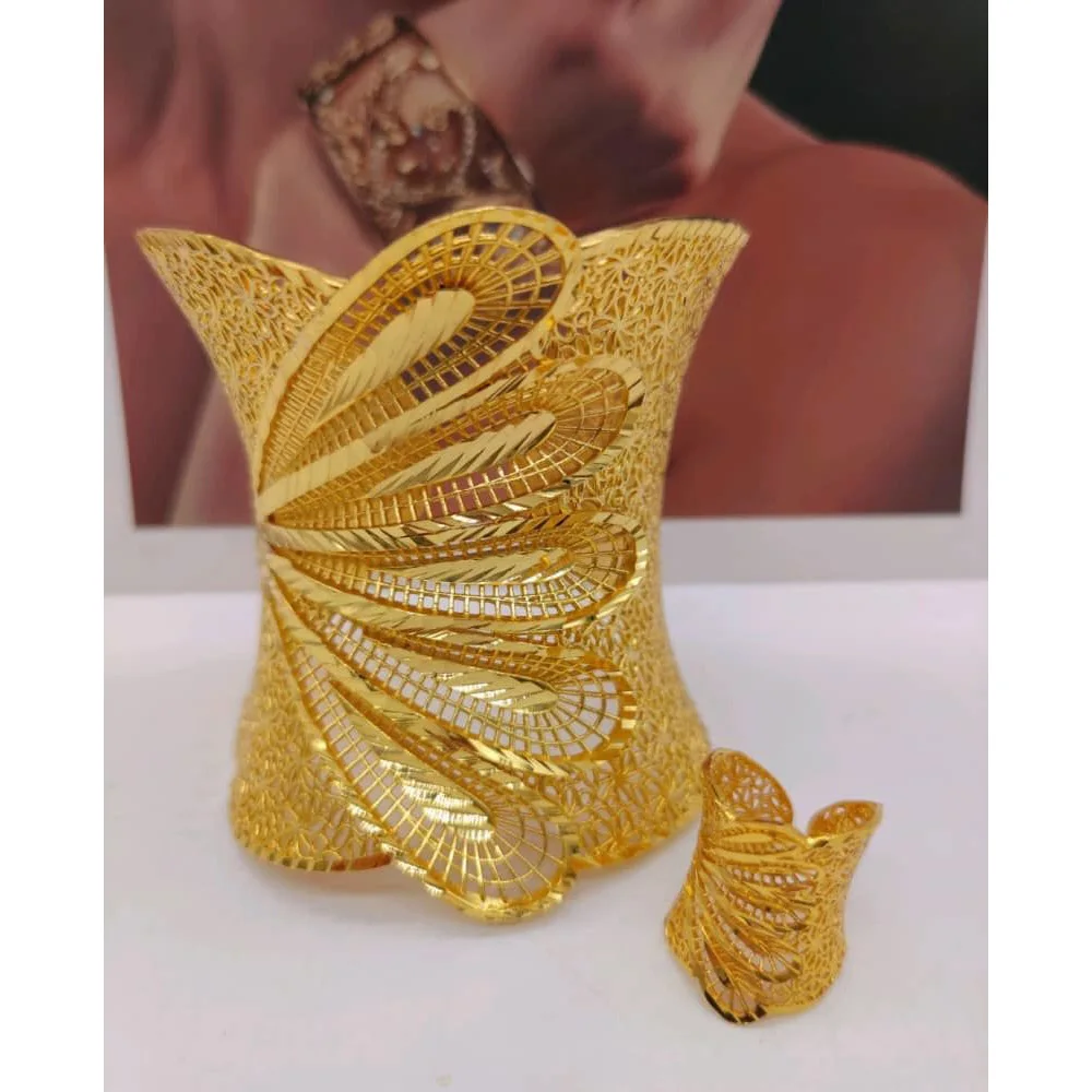 Exquisite Cuff Bracelet and Ring Jewelry Set for Bridal Saudi Arabia Plated Hand Bangle with Finger Ring Set for Banquet