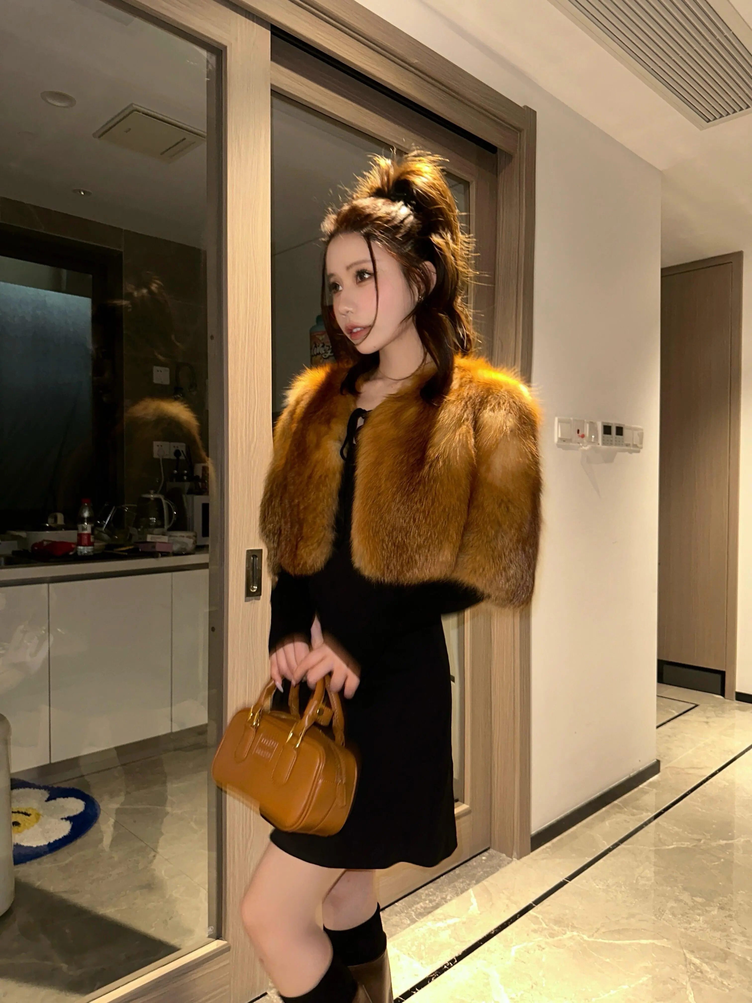 BFFUR Fur Shawl Cape Short Jacket for  Women Winter Outdoor Fashion Real Fox Fur Coat Natural Warm Fox Fur Jacket Female
