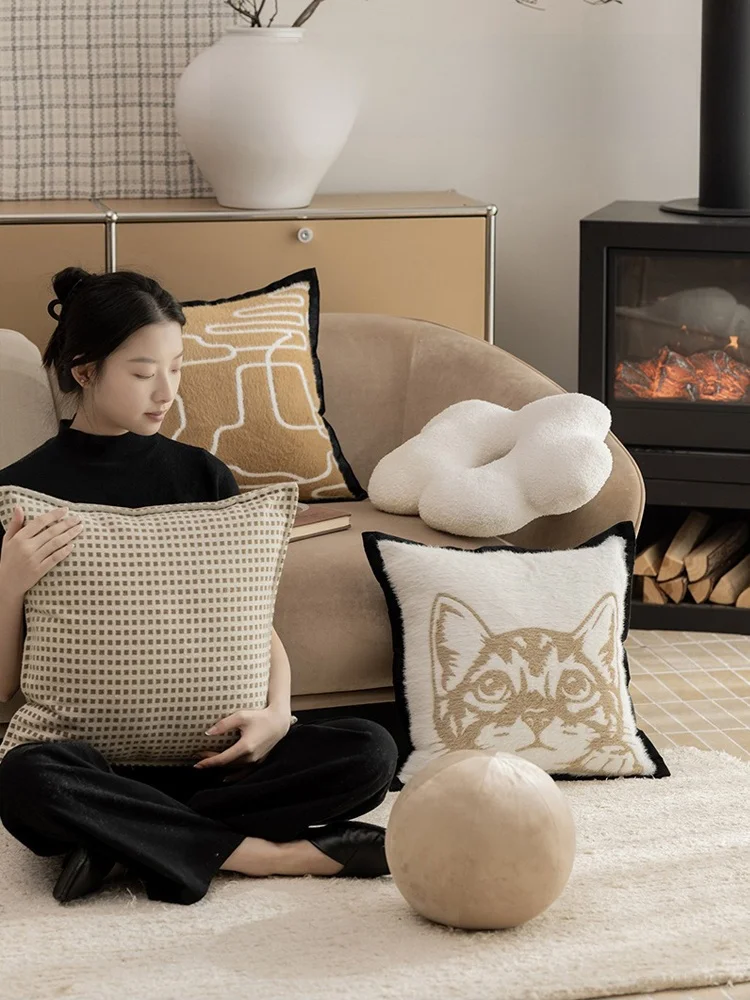 

Modern mat Luxury Brown Plu Pillow Living Room Animal Waist Cuion Home Textile Soft Pure Color Polyester Cover