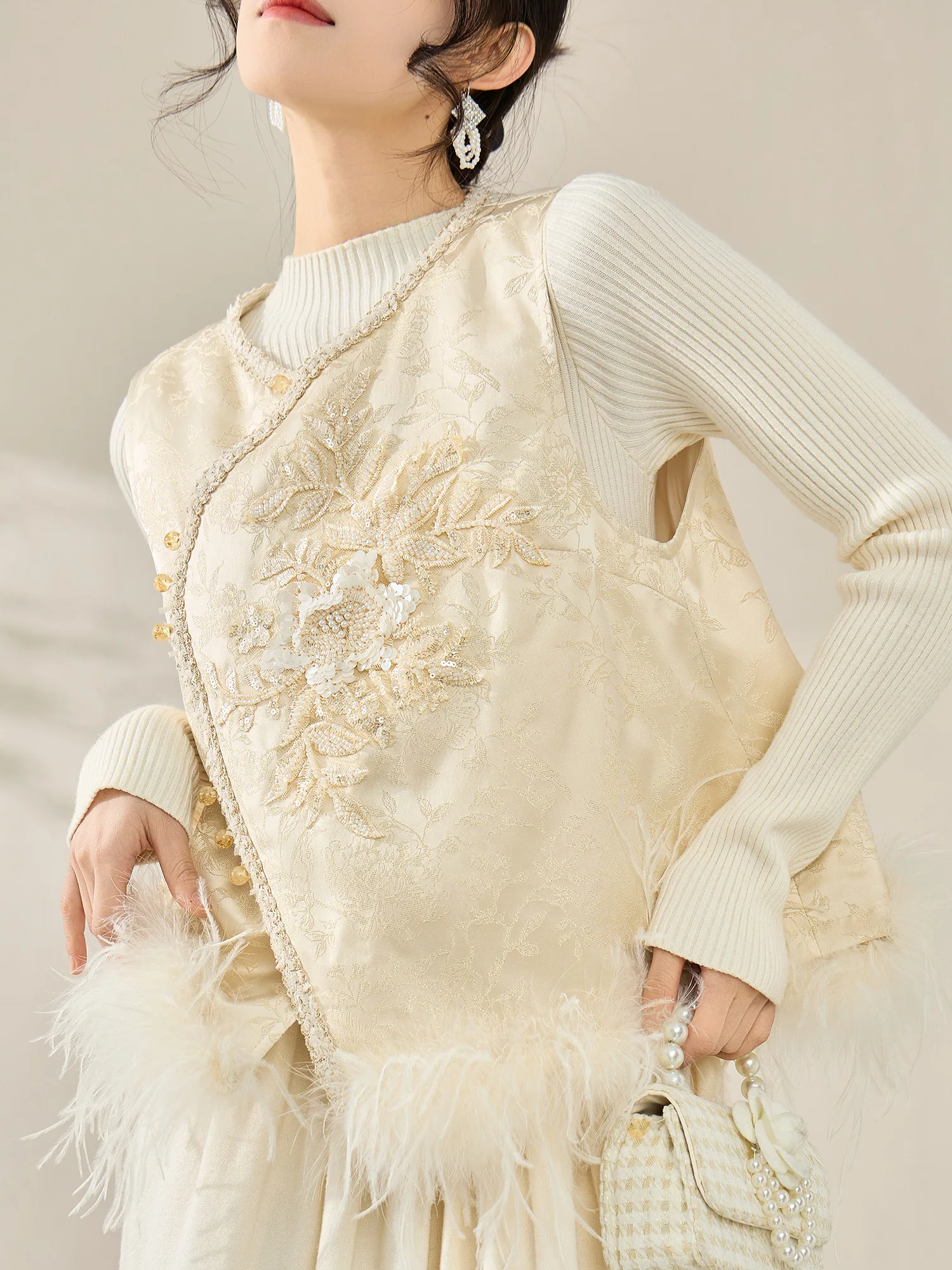 

Ele New Chinese Sle Feathers Embroidery Women's Jaet Quilted Vest Asymmetrical Hemline Winter Faion Outerwear