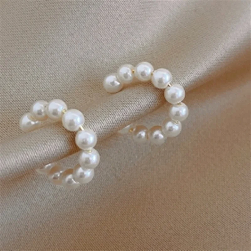 Pearl Ear Cuff Clip Earrings Non-Piercing Bone C-shaped Ear Ring Without Puncture Minimalist Earrings For Women Fashion Jewelry