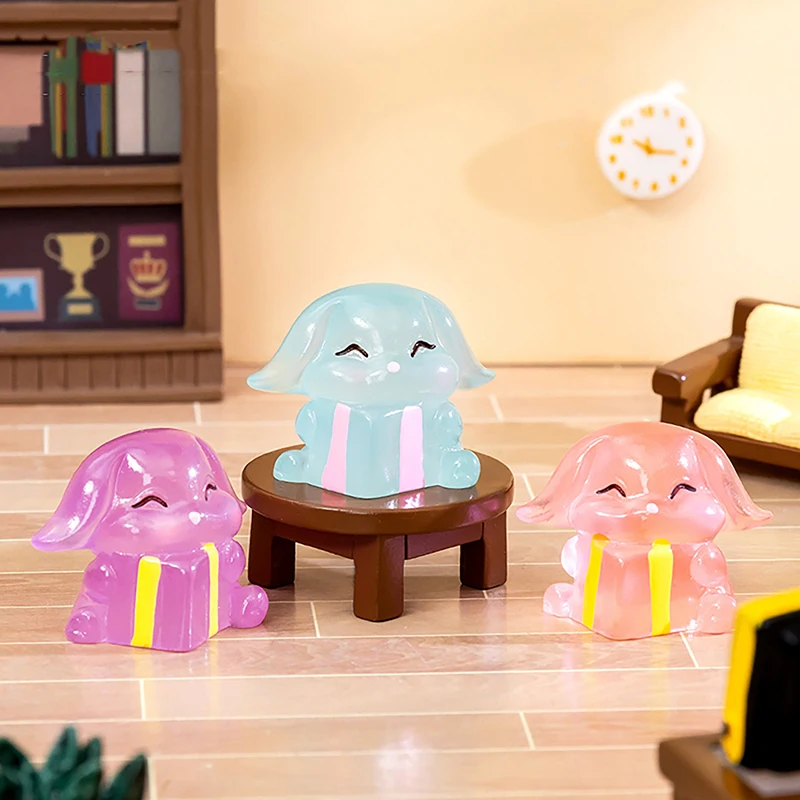 1Pc Cute Mini Luminous Rabbit Hug Gift Doll Micro Landscape Glow In The Dark Decoration Toys For Kids Resin Miniature Figurines