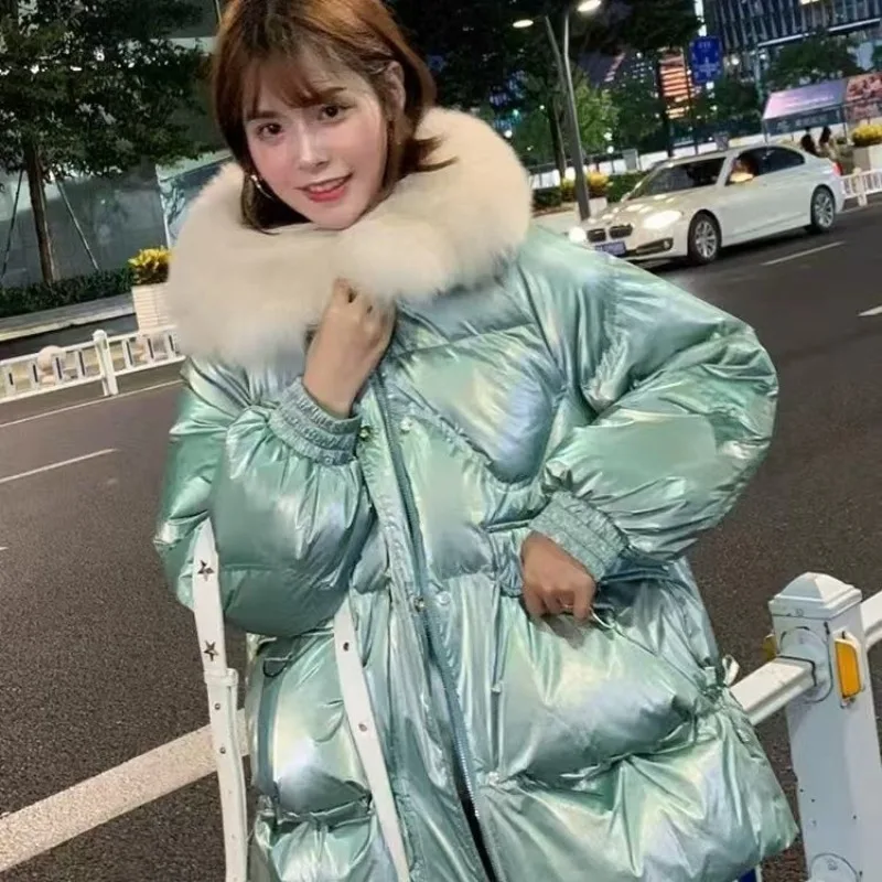 光沢のある大きなファーカラー2025厚手ジャケット冬用ショートパンツ保温ダウンジャケット新作ダックダウンおしゃれで甘いフレッシュなコートゆったり