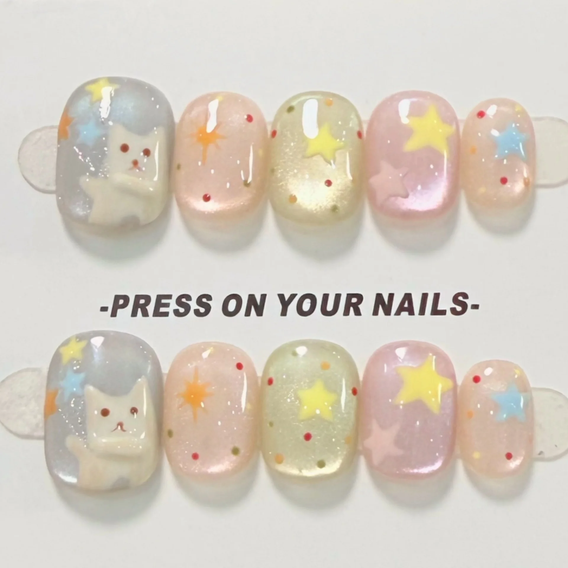 10個入り ショートスクエアラウンド ハンドメイド フェイクネイルアート レッドグリッター キャッツアイネイルセット 付け爪 リボンデザイン 付け爪チップ 完成品