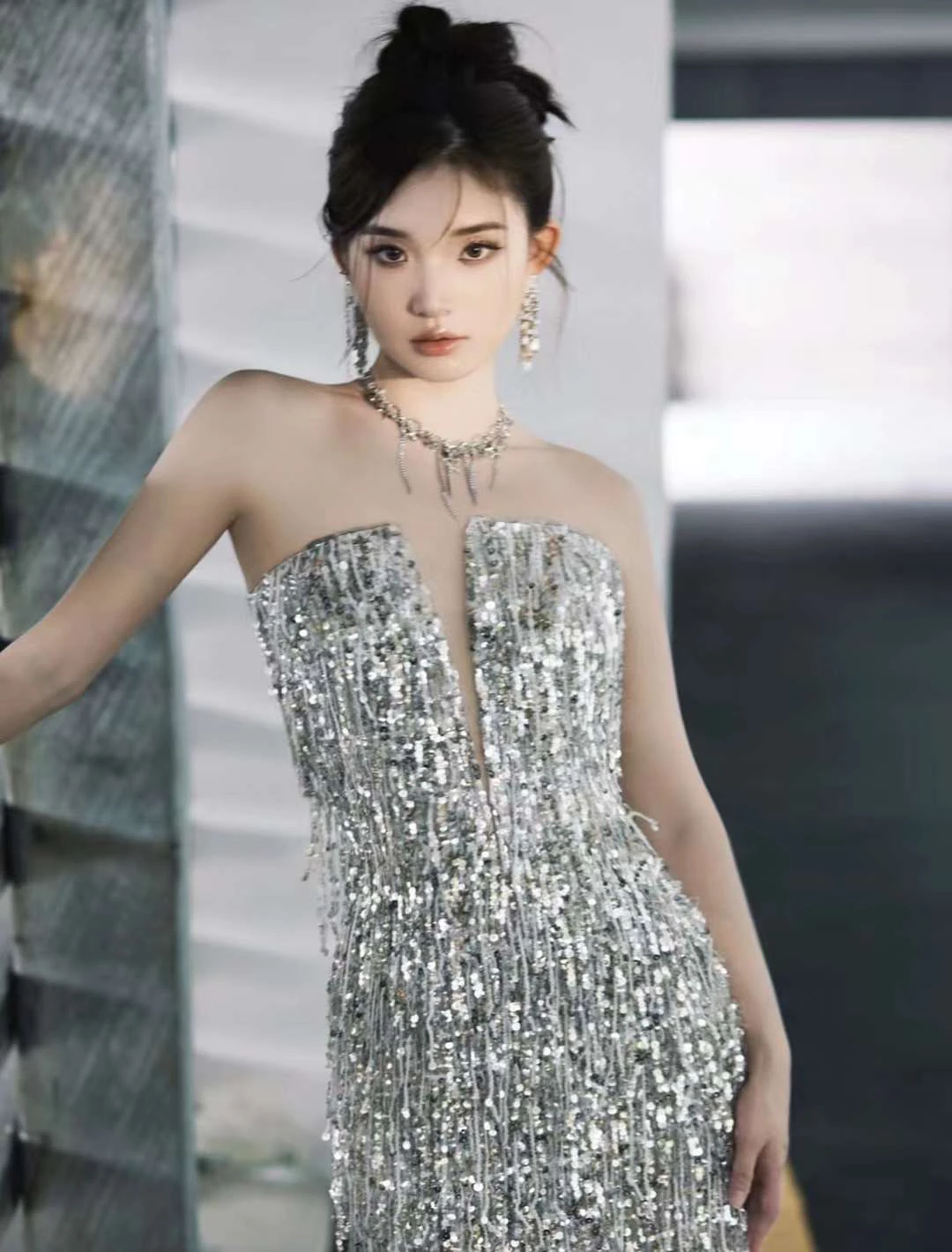 Dazzling Tube Top Sexy Style 2024 New Africa's New Luxurious Silver Sequins For 5yards Wedding Evening Dresses Free Shopping