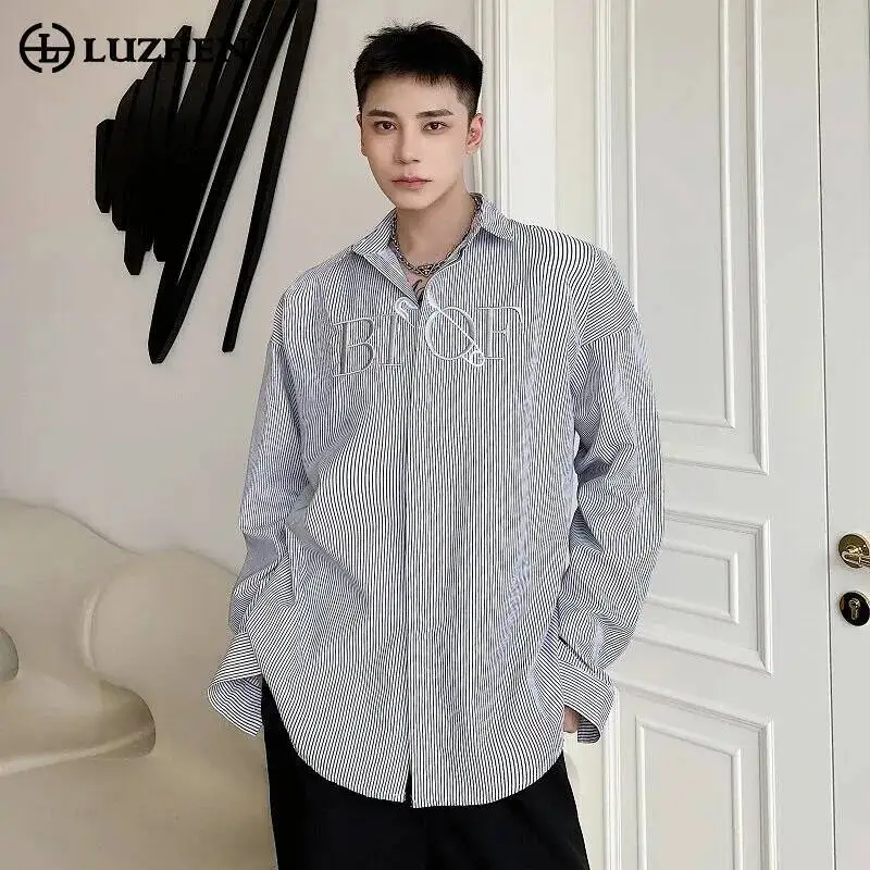 

LUZHEN 2026 Весна Новинка: Элегантные мужские рубашки с длинным рукавом в полоску, с вышивкой и буквенным дизайном, модель JY6419