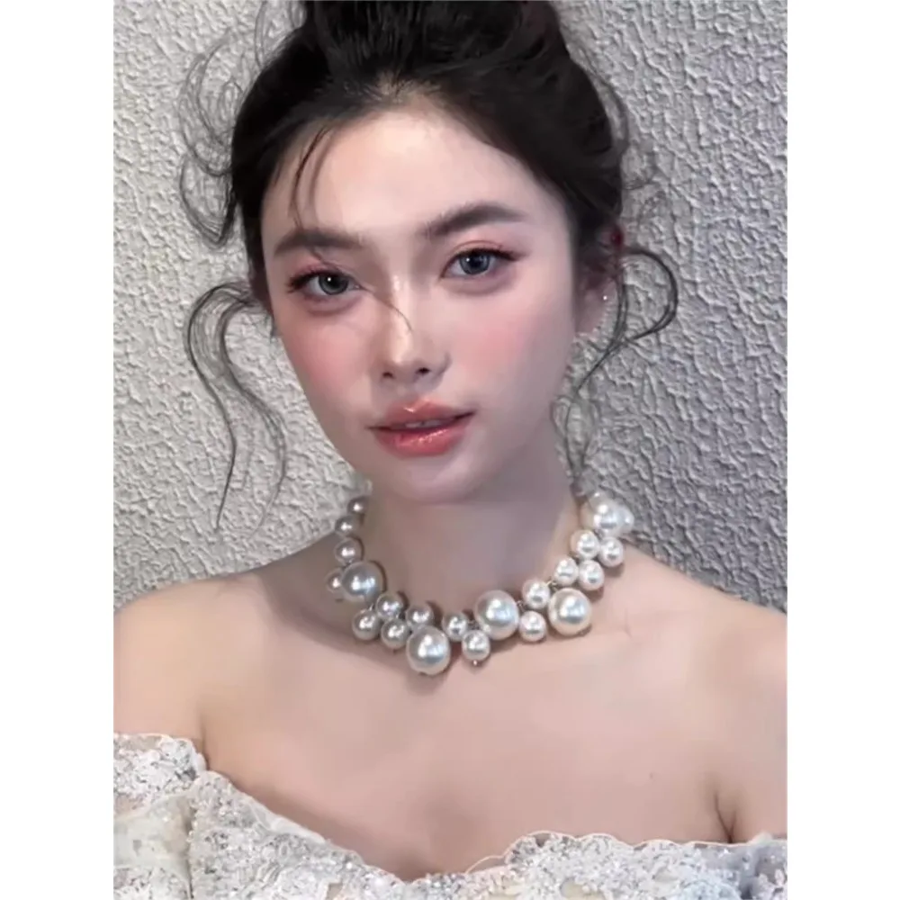 

Retro exaggerated pearl necklace, light luxury collarbone chain