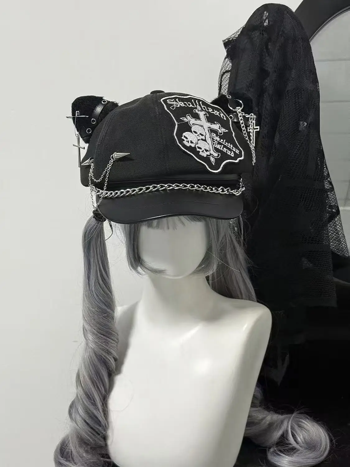 Harajuku Gothic Skull Cross Cat Ear Sun Hat Women Punk Rivet Y2K Girls Accessories Subculture Metal Chain Painter Cap