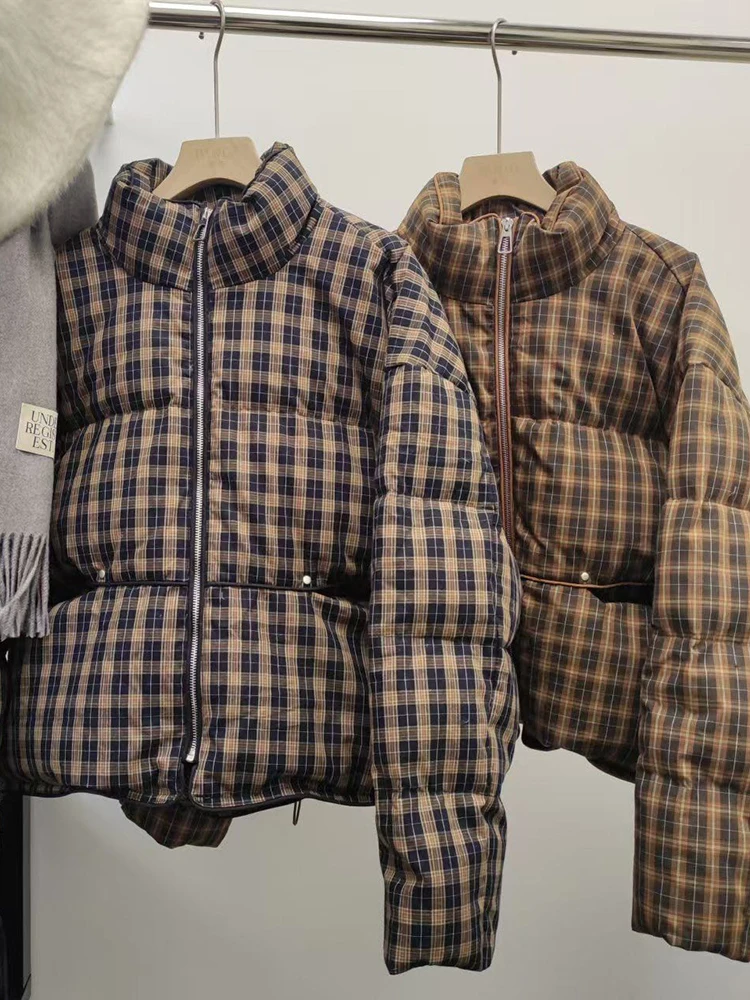 Koreanischer Stil, Retro-Design, karierter Stehkragen, weiße Entendaunenjacke für kurze, lockere und dicke, warme Brotjacke für Damen