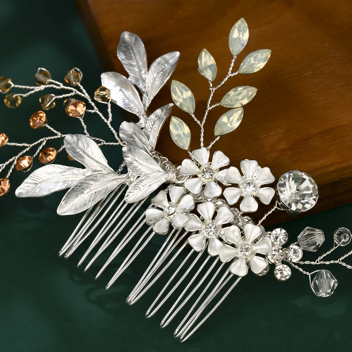 Fashion Palace Vintage Alloy Flower Handmade Bridal Plug Comb Luxury Rhinestone Pearl Hair Comb Bridal Wedding Hair Accessories image 5