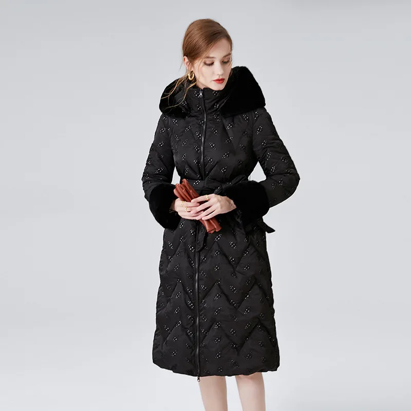 أسفل سترة المرأة الراقية المرأة 2025 شتاء جديد سميكة نمط طويل المألوف الخصر مقنعين مقنعين سترة الخبز