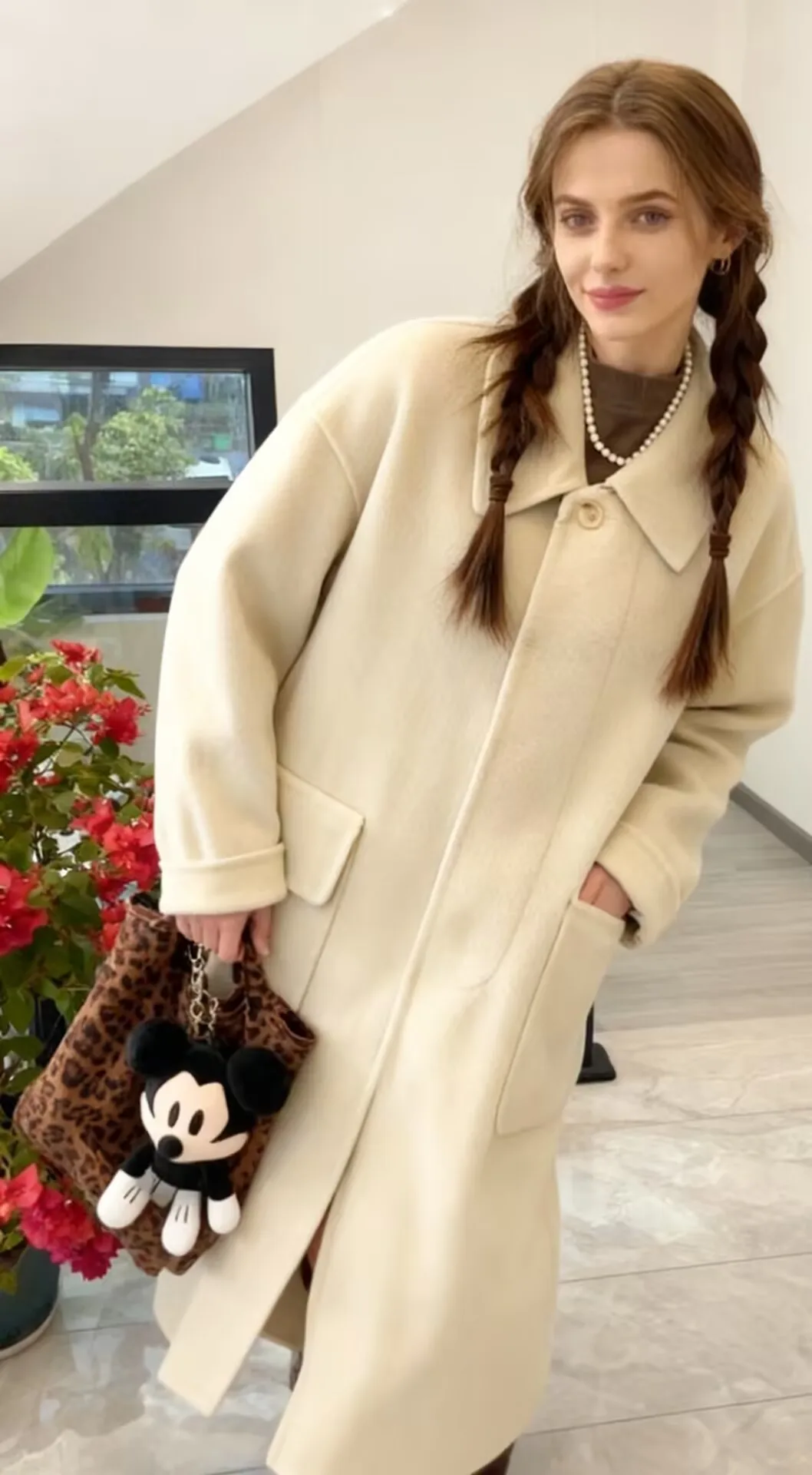 

Шерстяные пальто, женское шерстяное пальто, осеннее атласное пасторальное пальто с пряжками, двухслойное, с боковой застежкой, укороченные пуговицы для поездок на работу