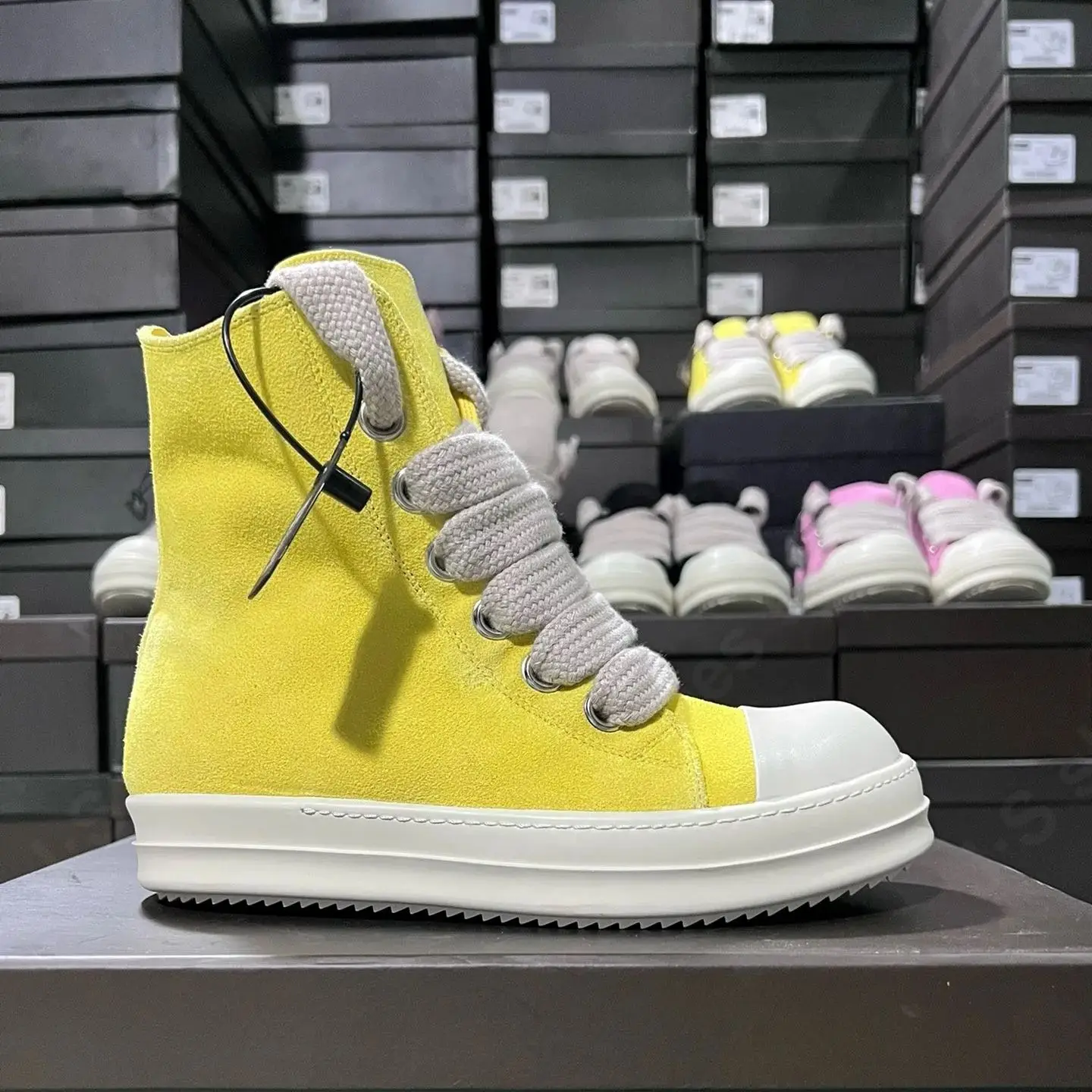 

RO Casual Shoes Women High Top Shoes Ricks Brand Owens Men Shoe Yellow Suede Sneaker Jumbo Laces Flat Thick Sole Shoe Ankle Boot