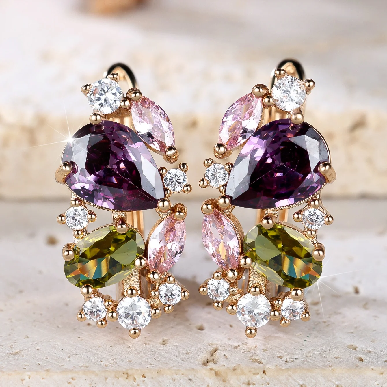 Pendientes de aro con forma de gota de agua, de color blanco, con piedras de circonita morada y verde, diseño moderno y elegante, color dorado, joyería para bodas, para mujer.