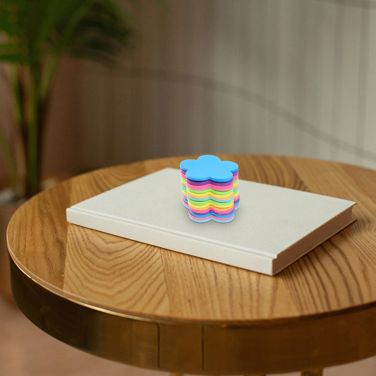 

16Pcs Plum Blossom Colorful Design Elegant Shape Ideal for Reminders Marking Pages Messages Book Sticky Tabs