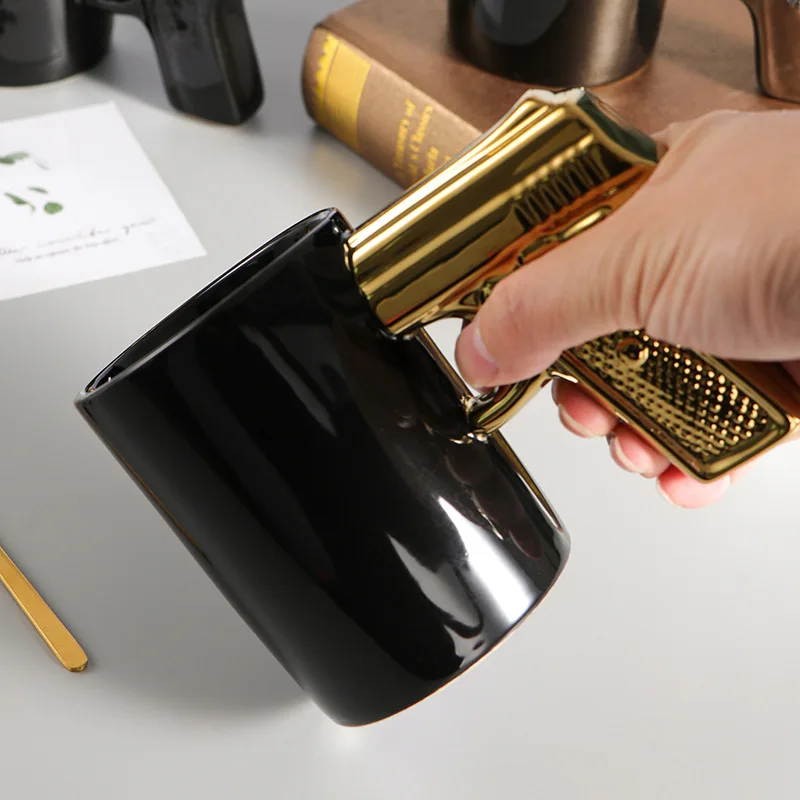 الإبداعية الجدة السيراميك 350 مللي القهوة القدح مع مقبض بندقية شخصية ثلاثية الأبعاد بندقية شكل الحليب شرب أكواب مياه للرجال هدايا مذهلة