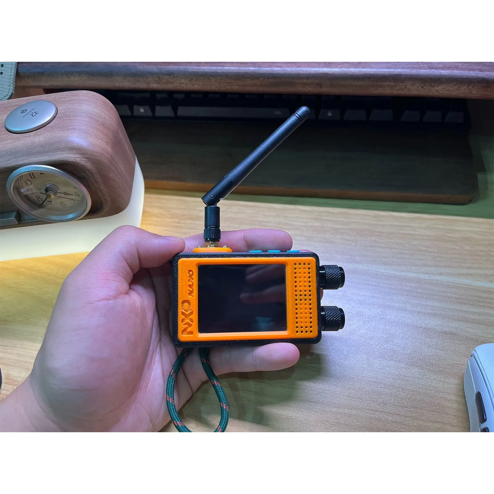 NXP-NANO جهاز استقبال راديو FM محمول 65-108 ميجا هرتز TEF6686 + ESP32 التحكم الرئيسي مع شاشة لمس IPS 2.4 بوصة