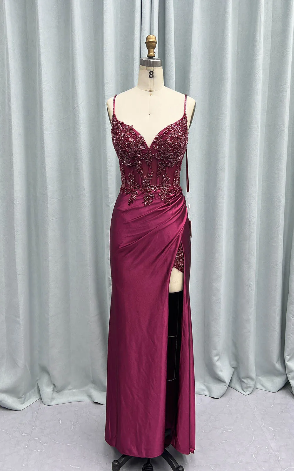 YQLNNE Navy Blue Satin Long Prom Dresses Spaghetti Straps Beading Red Carpet Gown Vestidos de Gala
