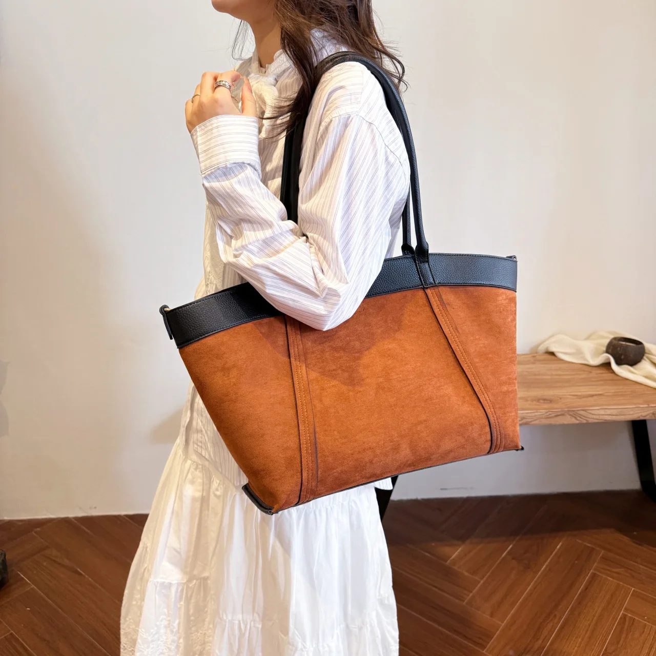 

Vintage Tote Bag, Spacious Shoulder Purse for Women, Textured Commuter Crossbody, Minimalist Day to Night Bag, Luxe Sling Bag