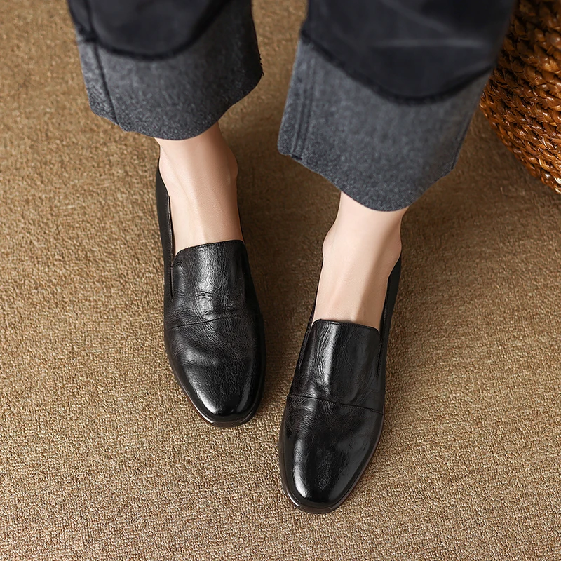Wiosenne mokasyny prawdziwa skóra bydlęca kobiety płaskie buty kwadratowe Toe kobieta buty leniwy Slip-On Vintage mokasyny Lady Casual buty spacerowe
