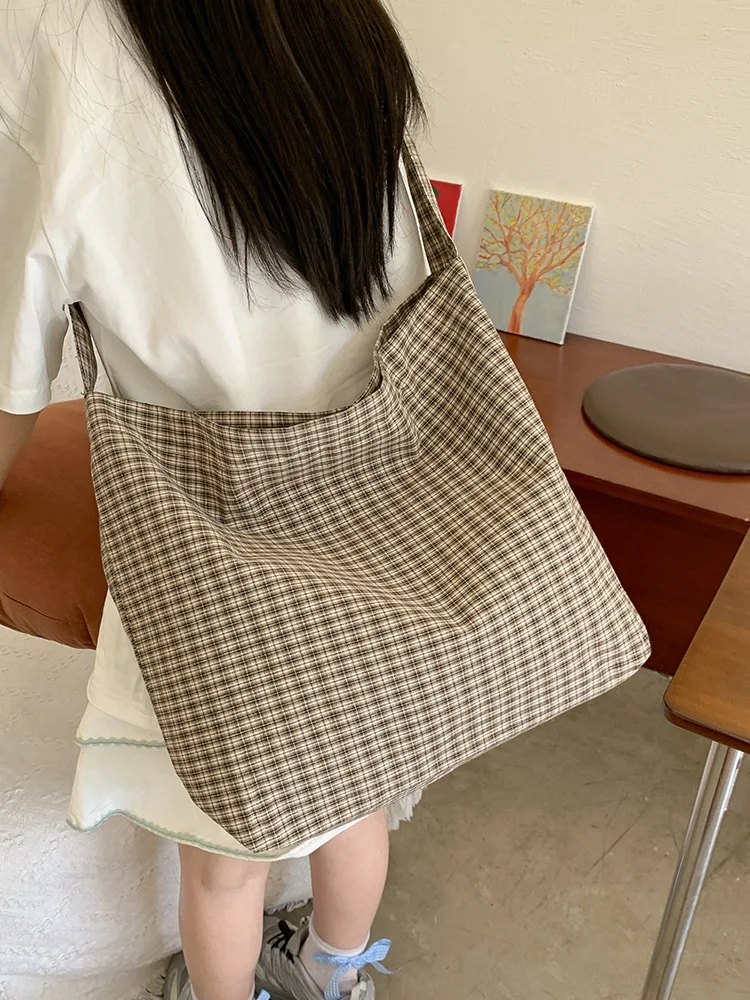 

2025 New Fashionable Versatile Canvas Bag for Women, Large Capacity Shoulder Bag, Student Classroom Commuter Tote Bag, Shopping