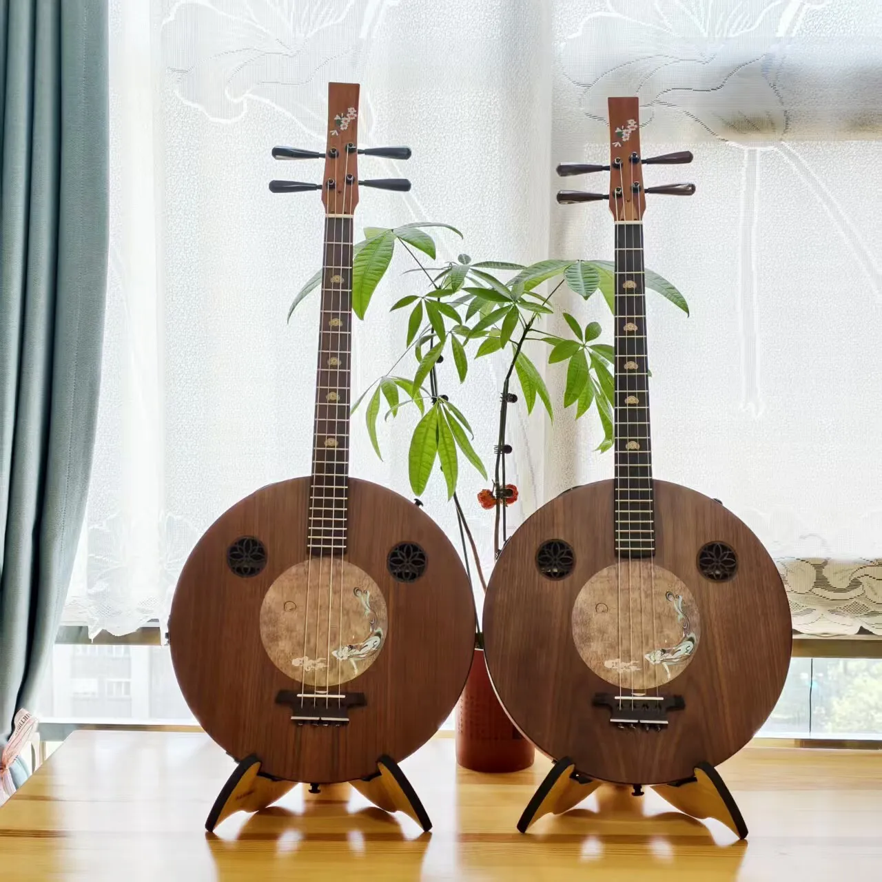 National Style New Folk Music Xifeng E Zhong R Plug-in Acoustic Dual-purpose Playing and Singing Light Imitating Tang Zhongruan