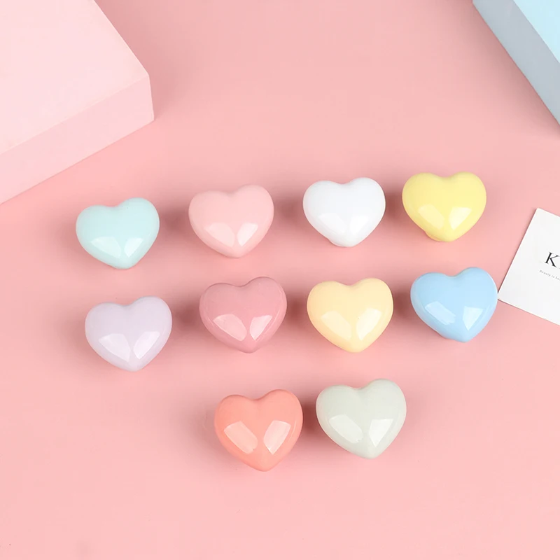 1 pz carino a forma di cuore maniglia del cassetto a foro singolo cartone animato colorato manico in ceramica Kawaii camera dei bambini maniglia