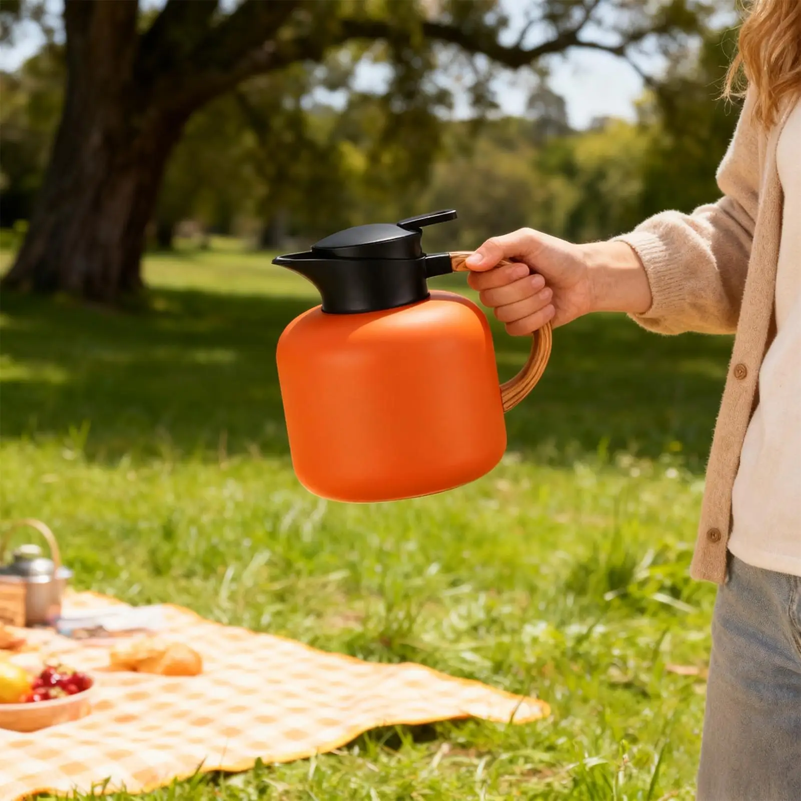 Bedside Water Carafe 2L Vacuum Pot Anti-Slip Handle Water Pitchers Coffee Carafes For Keeping Hot For Hot Cold Beverage Juice