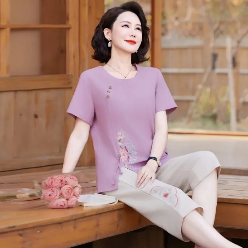 

Women's New Stitched Pullover Round Neck Embroidered Fashion Loose Versatile Casual Short Sleeve Tops