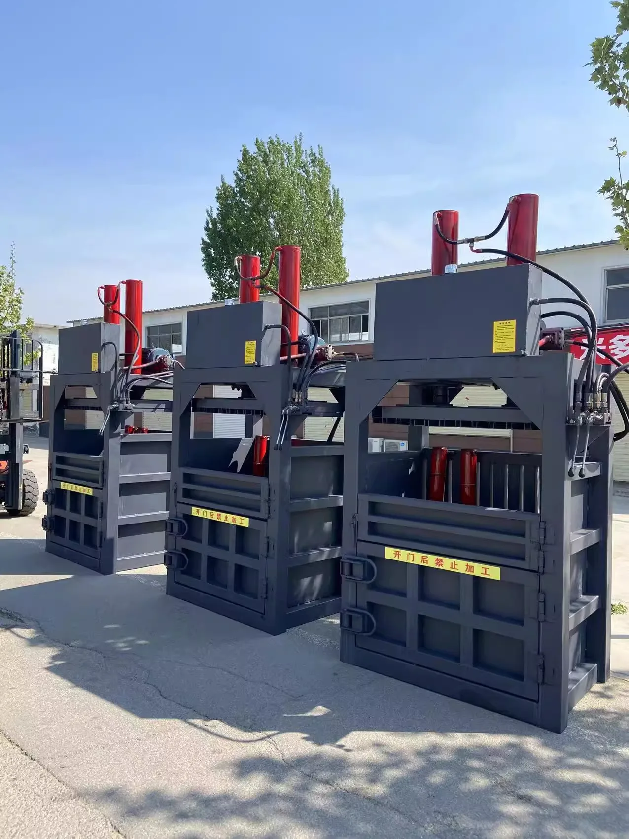 Automatische hydraulische Plastikflaschen-Ballenpresse/Kleinformationsverdichter für Abfallpapier