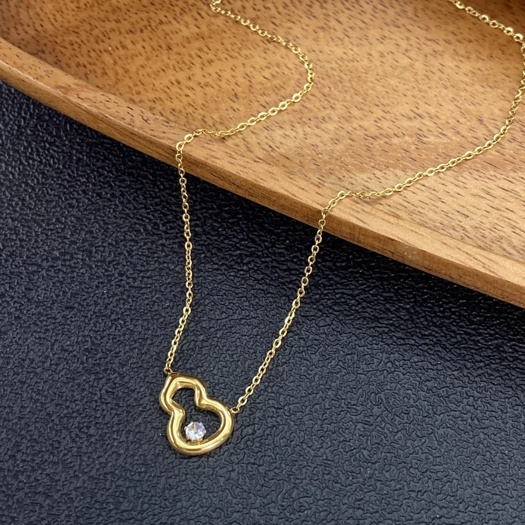 

French Style Light Luxury Hollowed Out Diamond Inlaid Gourd Necklace with Simple Collarbone Chain for Women Gifts
