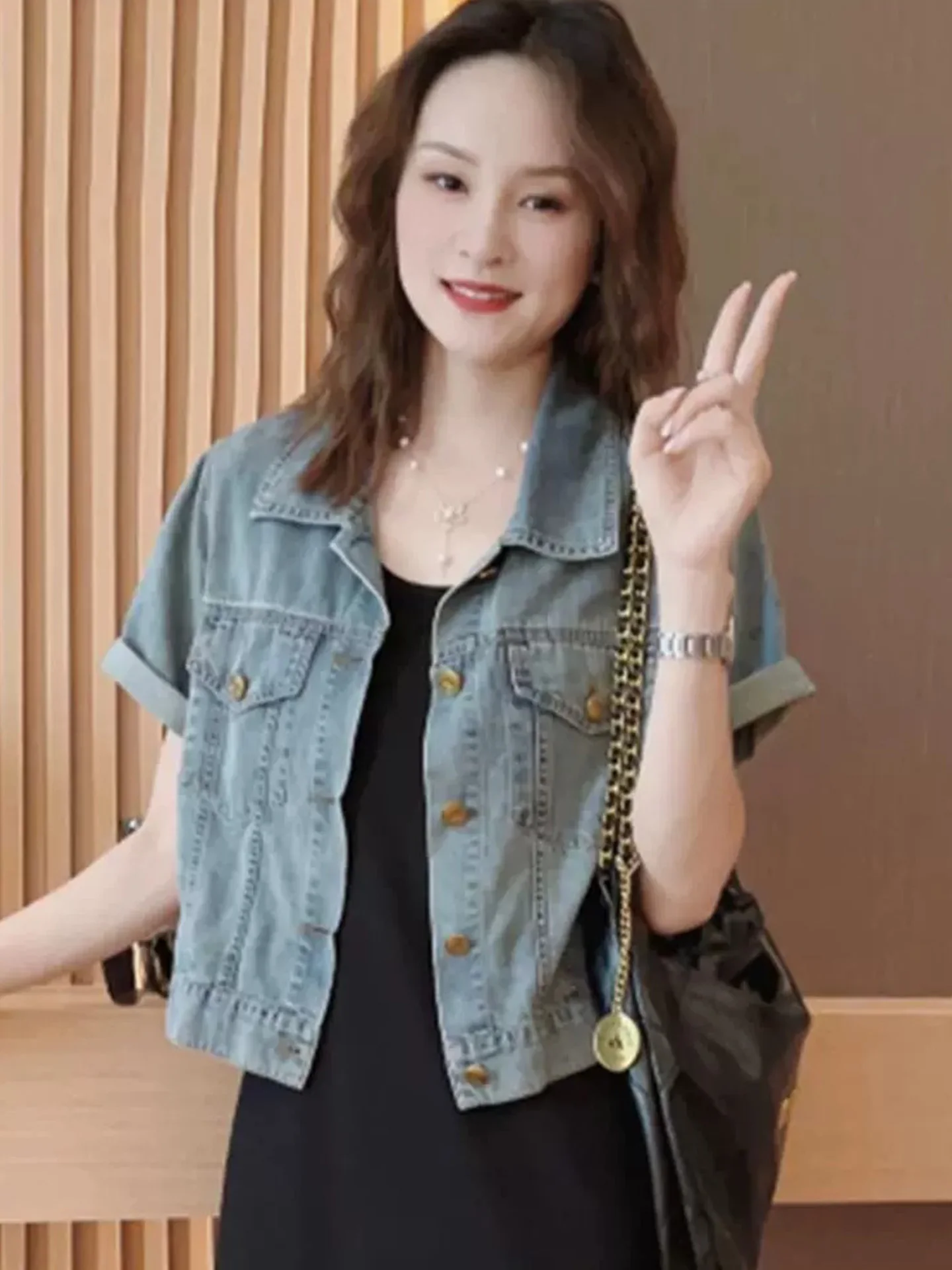 

Faionable Chic Summer Denim irt Women's Single Button Versatile Sli Korean Sle Straight Cut Silk Top by u Rui Qi