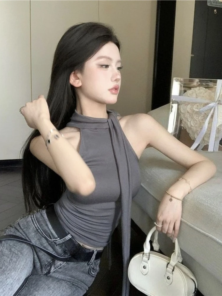 Ladies High-End Soft Graceful Halter Neck Top with Streamer Details New Summer Figure-Flattering Sleeveless Outerwear Exclusive