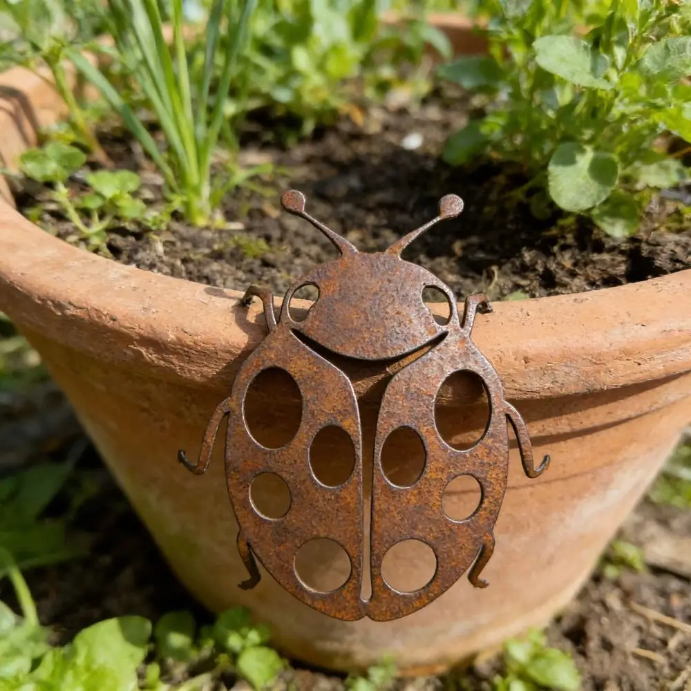 New Rustic Style Ladybug Statue Ornament Sculpture Metal Decoration Metal Metal Ladybug Ornament Patio