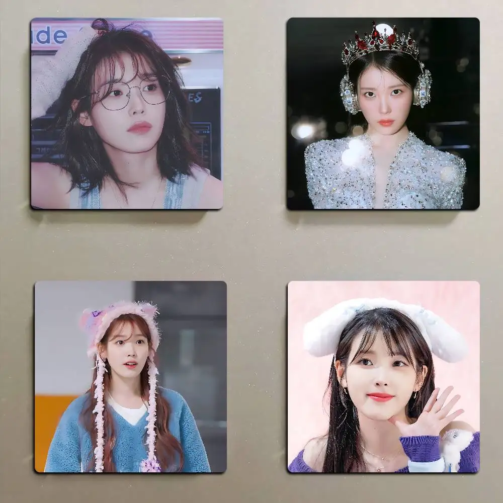 Singer I-IU Photo F…