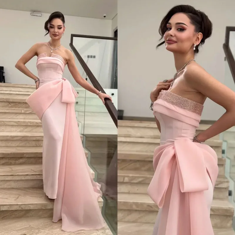 LAYXHS eleganckie różowe formalne suknie wieczorowe bez ramiączek zroszony syrenka z kokardą tiulowe suknie balowe dostosowane szaty de soirée