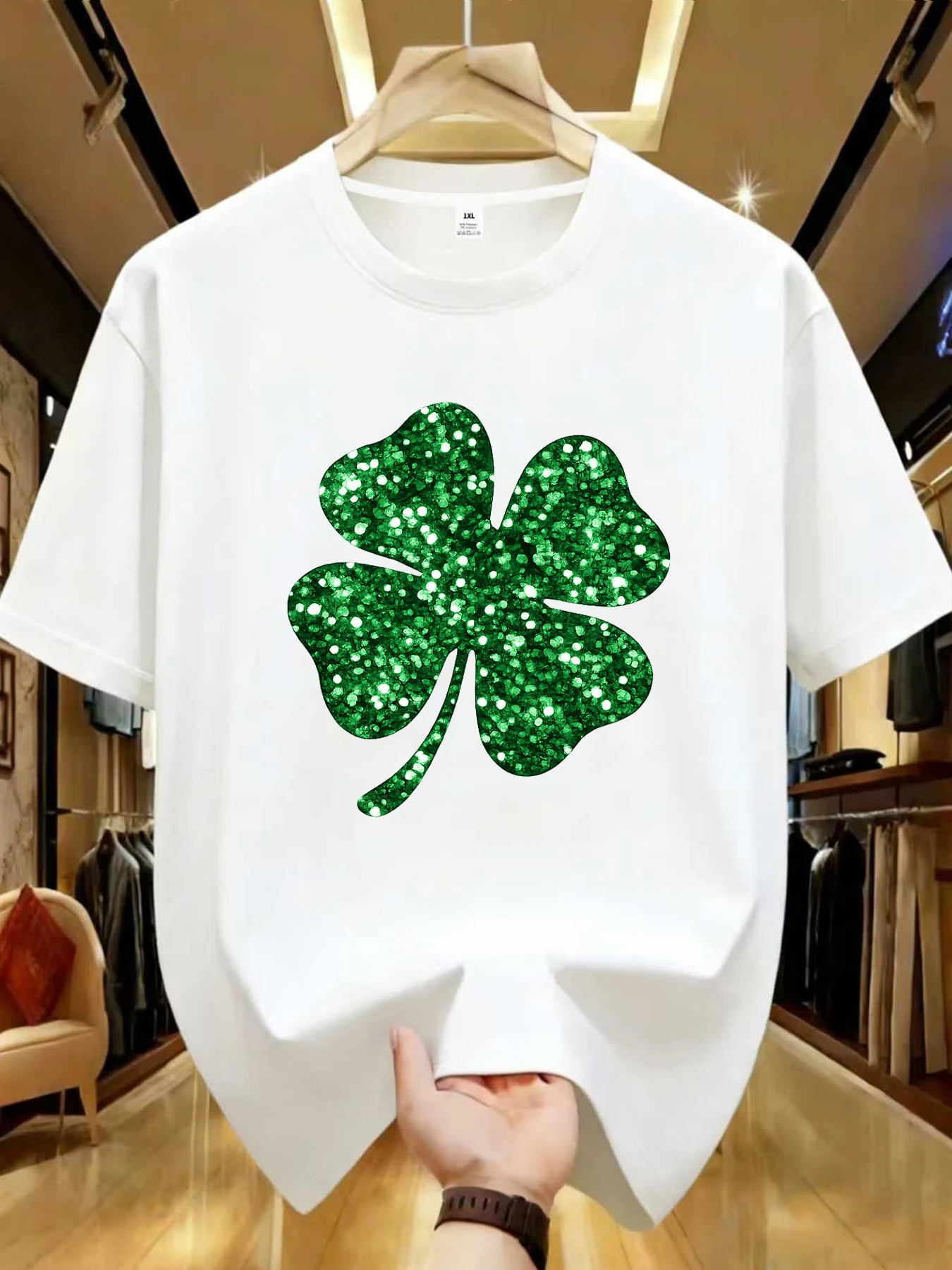 

【WDS01478】Женская футболка больших размеров с круглым вырезом и принтом в виде четырехлистного клевера, летняя повседневная футболка с короткими рукавами, универсальная, в уличном стиле