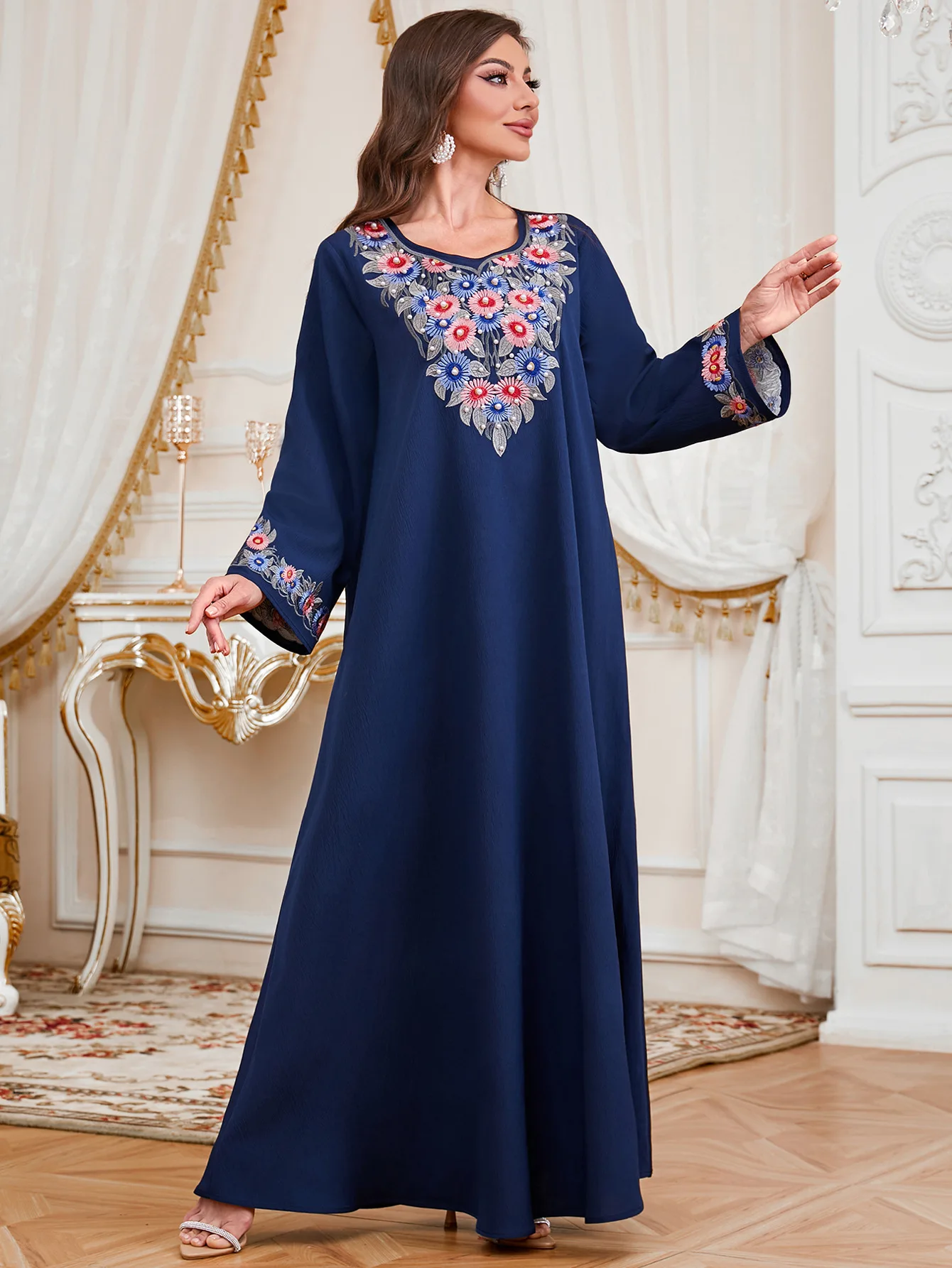 

Muslim Women Embroidery Floral Beaded Abaya Robe Dresses Loose Long Sleeve Ethnic Maxi Dress Turkey Party Modest Long Dress Gown