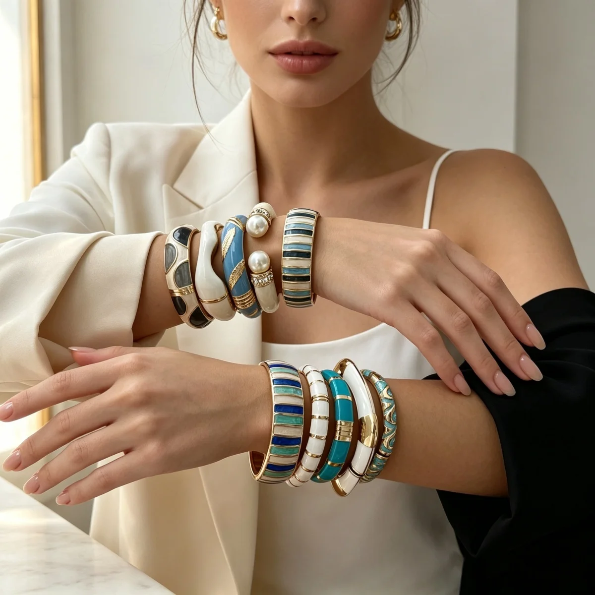 Trendige blau-weiße Emaille-Manschettenarmbänder für Damen und Herren, Vintage, unregelmäßige Streifen, stapelbarer Armreif, Partyschmuck – Detail 8