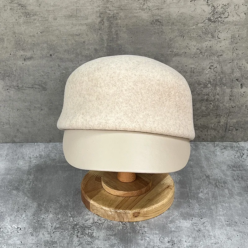 Gentle beige wool equestrian hat Female autumnwinter leather brim cap elegant temperament painter hat high quality