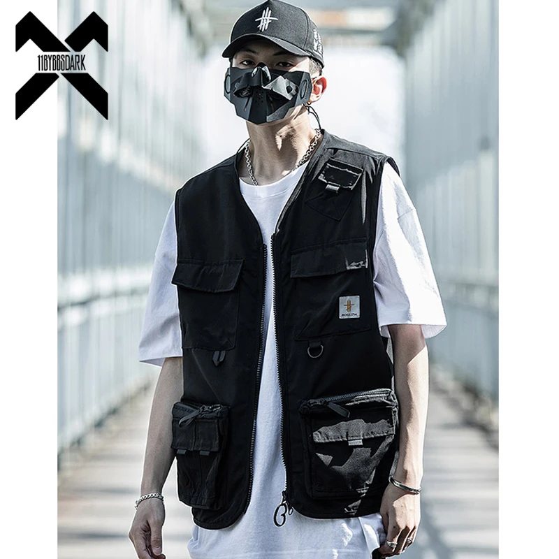 Hip Hop Tactical Multi Pocket Vest Men 2025 Spring Men Functional Cargo Sleeveless Coat Casual Men Vest Techwear