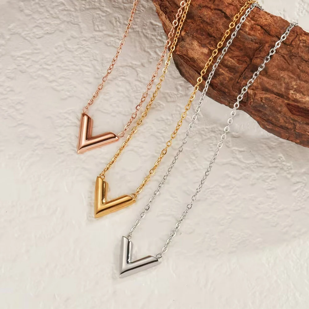 Fashion Brand V Letter Pendant Necklace Stainless Steel Jewelry for Women Mom V-Shaped Female Chain Vintage Birthday Gift